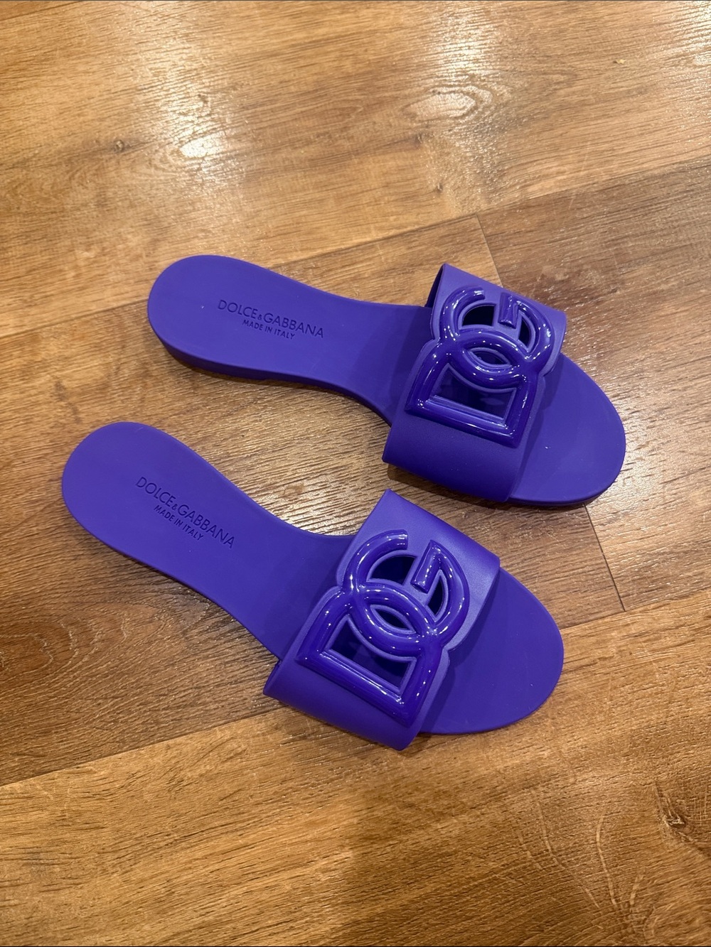 Size 38 Dolce &Gabbana Violet women’s Logo Slide Sandals no box